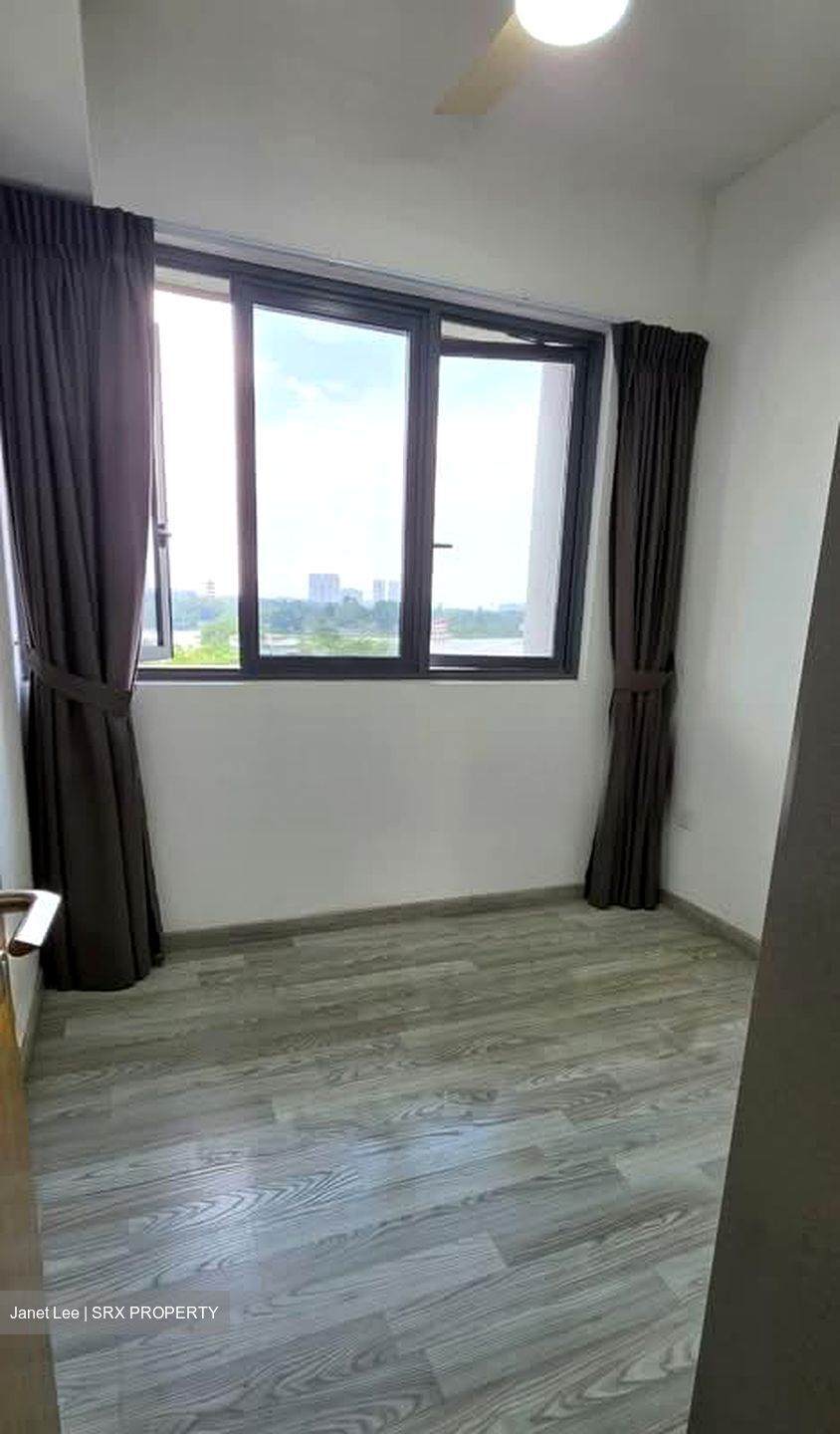 Lakeville (D22), Condominium #585937481